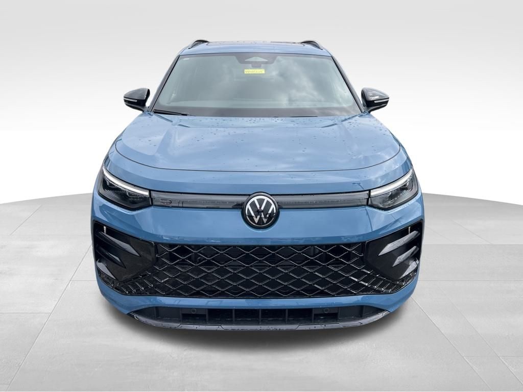 New 2026 Volkswagen Tiguan 2.0T SE R-Line Black SUV
