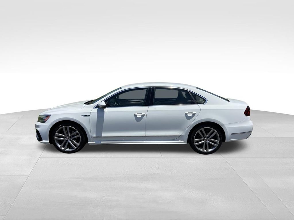 Used 2017 Volkswagen Passat 1.8T R-Line Sedan