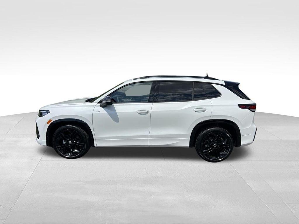 New 2026 Volkswagen Tiguan 2.0T SE R-Line Black SUV