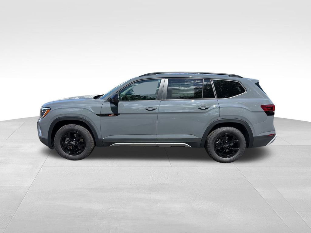 2025 Volkswagen Atlas Peak Edition SE photo 3