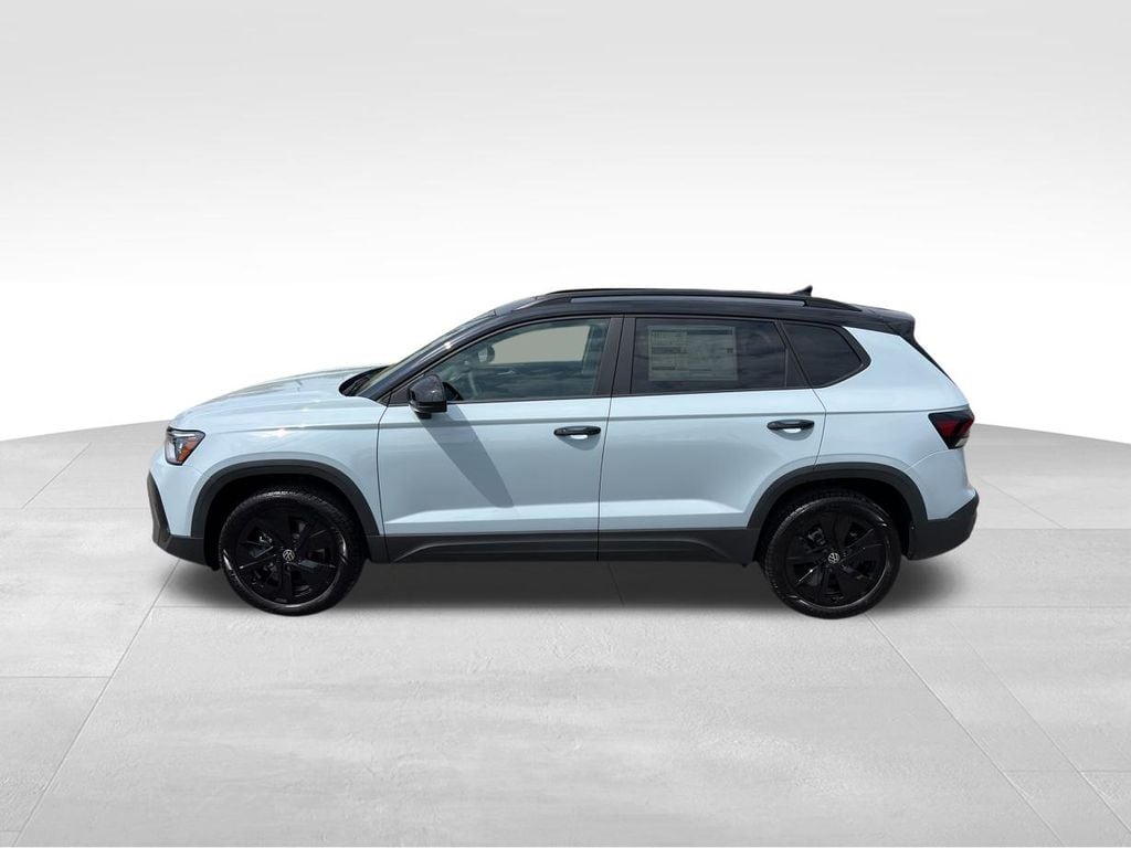 New 2026 Volkswagen Taos 1.5T SE Black SUV