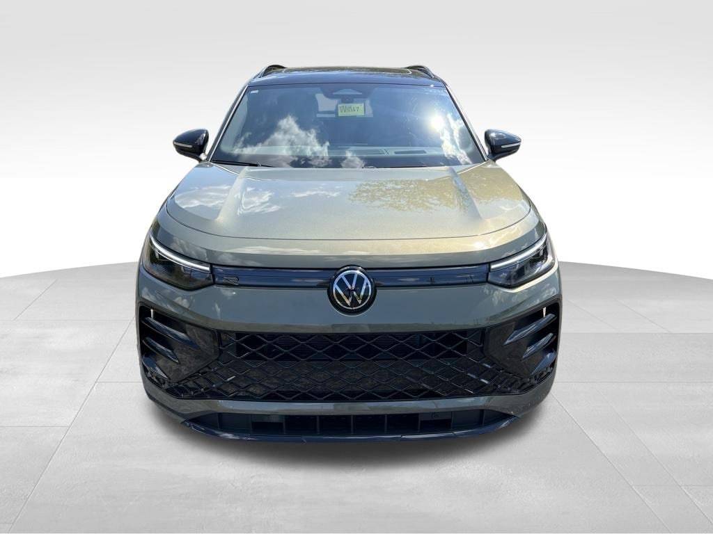 New 2026 Volkswagen Tiguan SE R-Line Black SUV