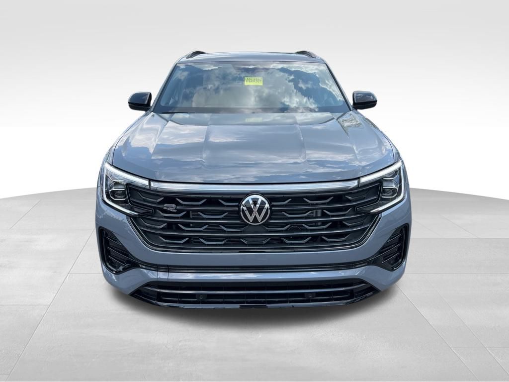 2026 Volkswagen Atlas Cross Sport SEL R-Line photo 2