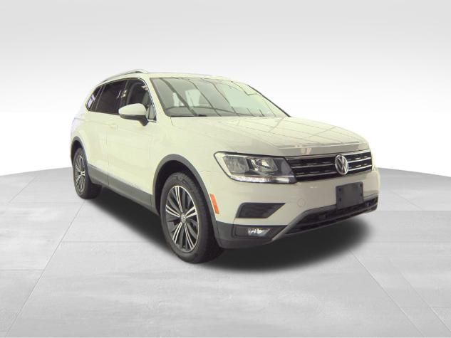 2019 Volkswagen Tiguan SEL photo 2