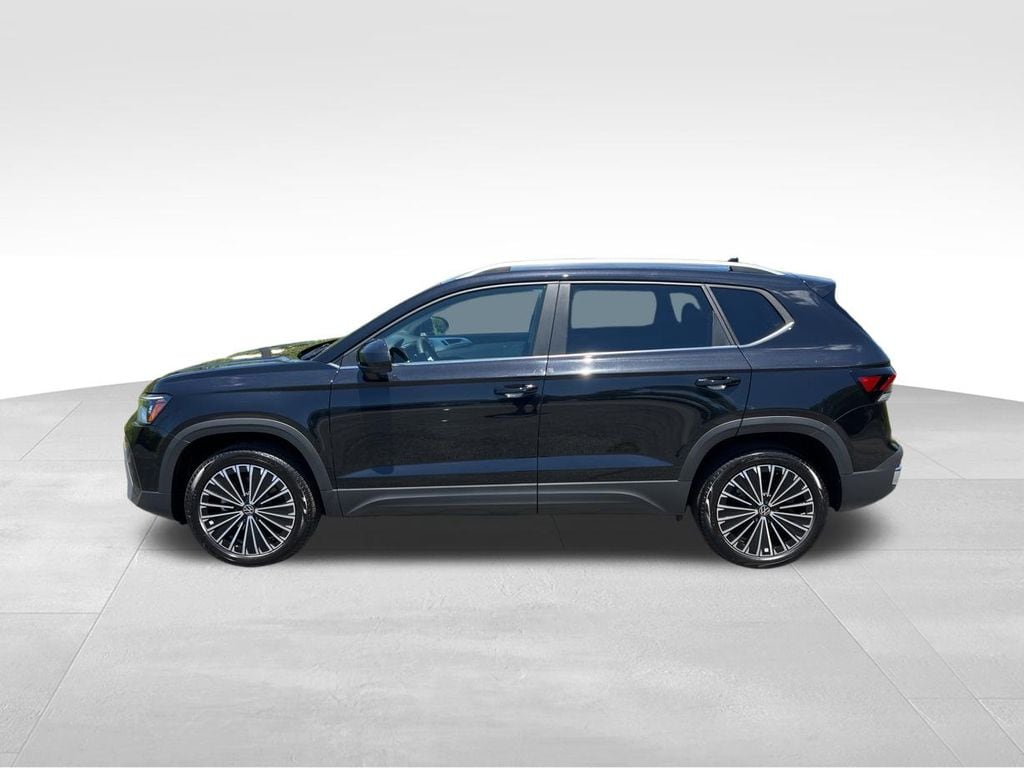 New 2026 Volkswagen Taos 1.5T SE SUV