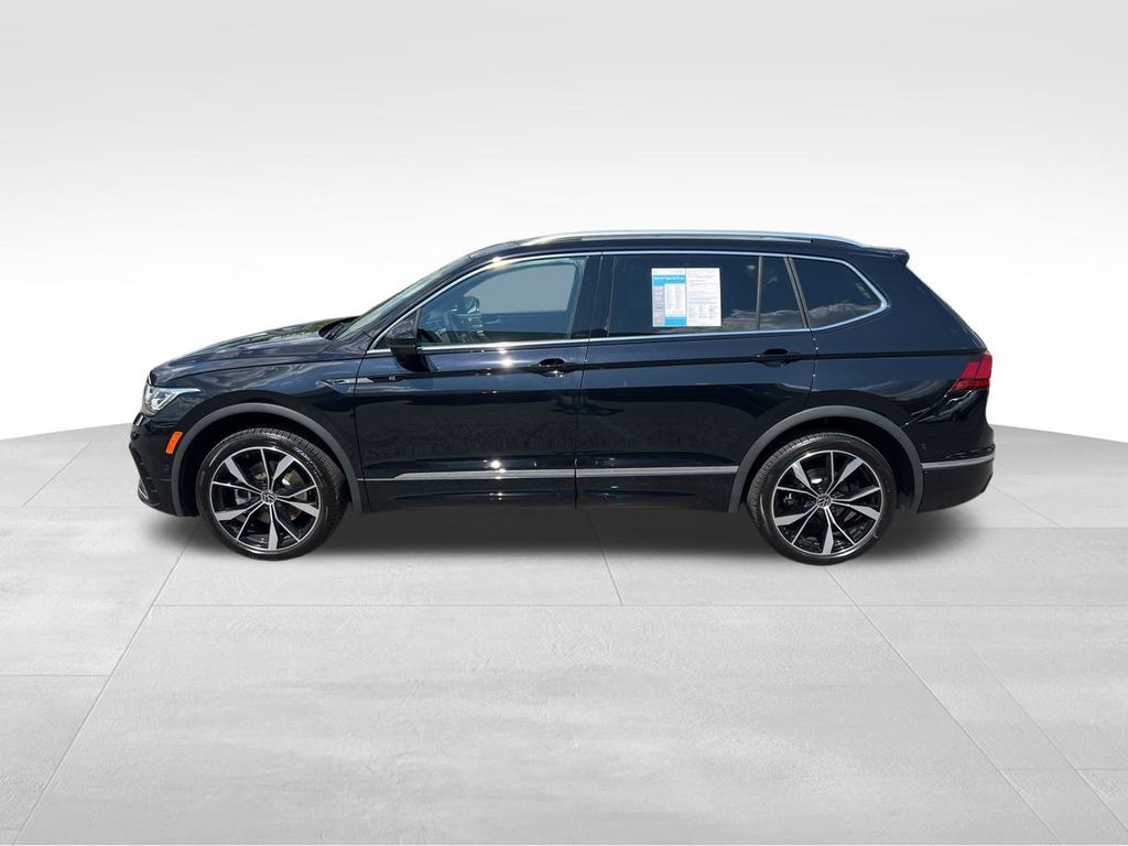 2023 Volkswagen Tiguan SEL R-Line Black photo 3