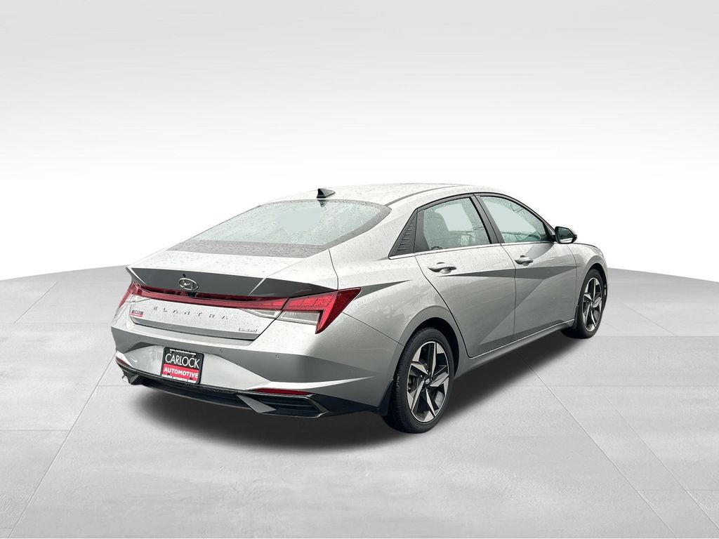 2023 Hyundai Elantra Limited photo 3