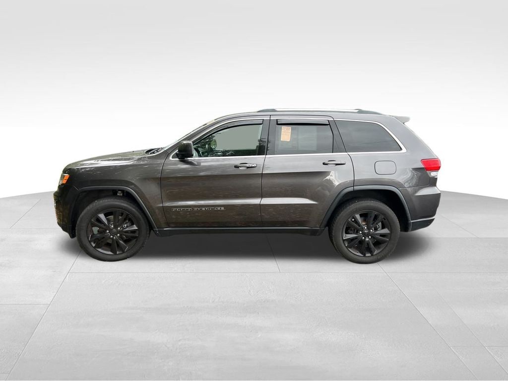 Used 2018 Jeep Grand Cherokee Laredo E with VIN 1C4RJFAG9JC425672 for sale in Madison, TN