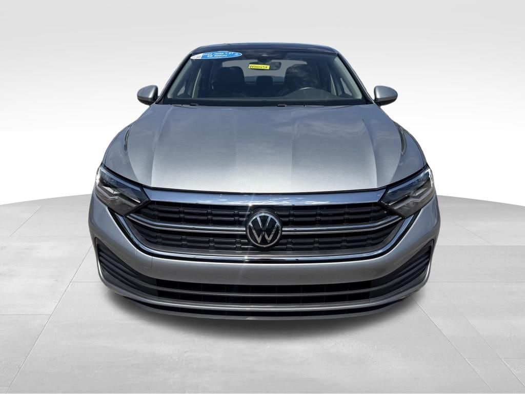 Certified 2022 Volkswagen Jetta 1.5T SE Sedan