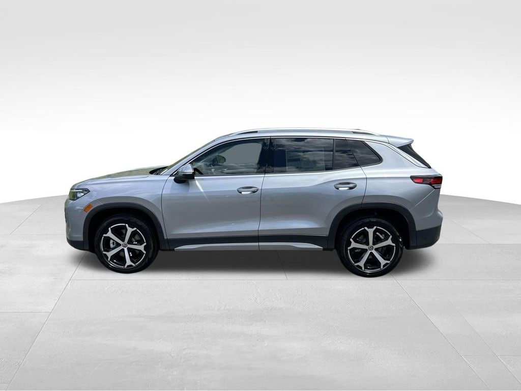 New 2026 Volkswagen Tiguan SE SUV