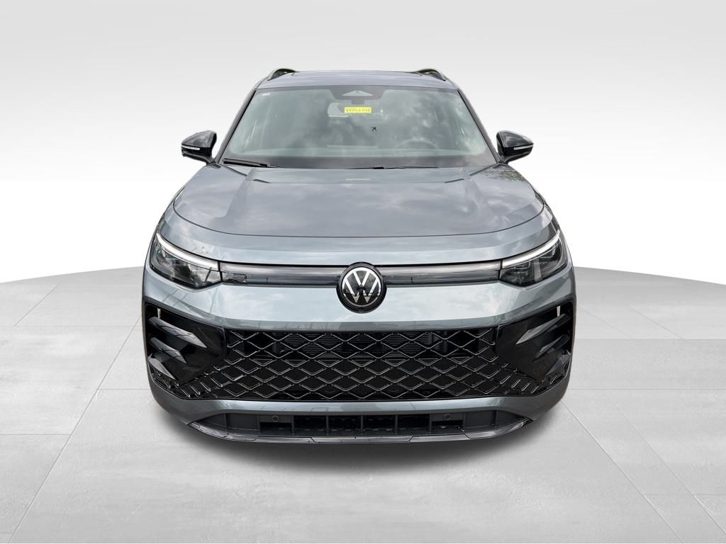 2025 Volkswagen Tiguan SE R-Line Black photo 2
