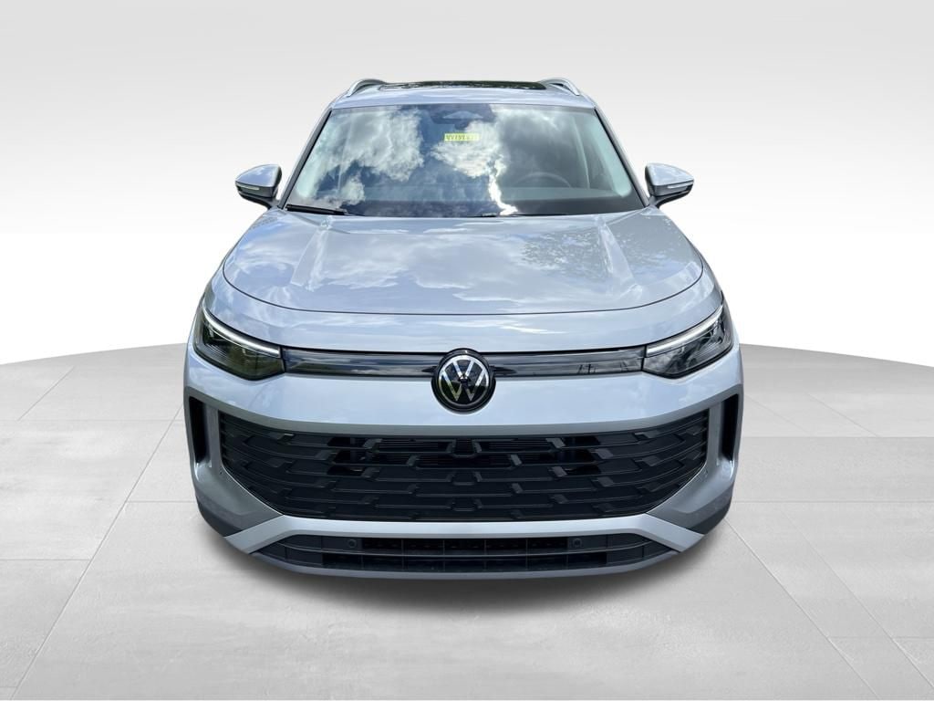 New 2026 Volkswagen Tiguan 2.0T SE SUV