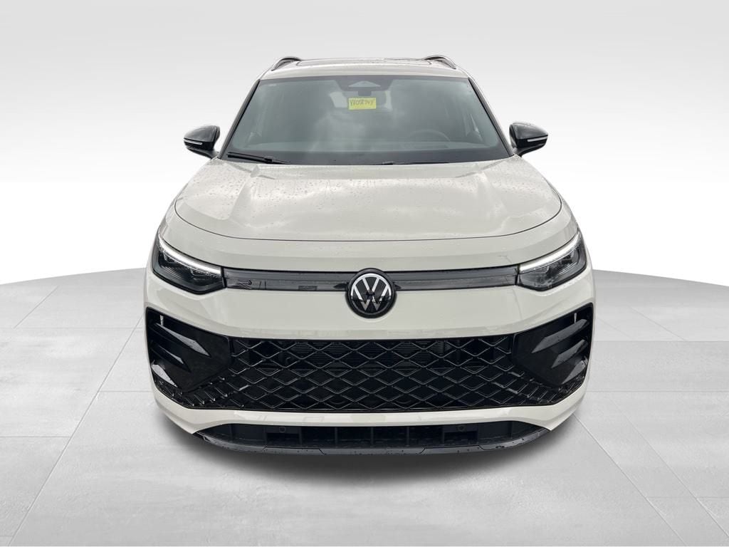 New 2026 Volkswagen Tiguan 2.0T SE R-Line Black SUV