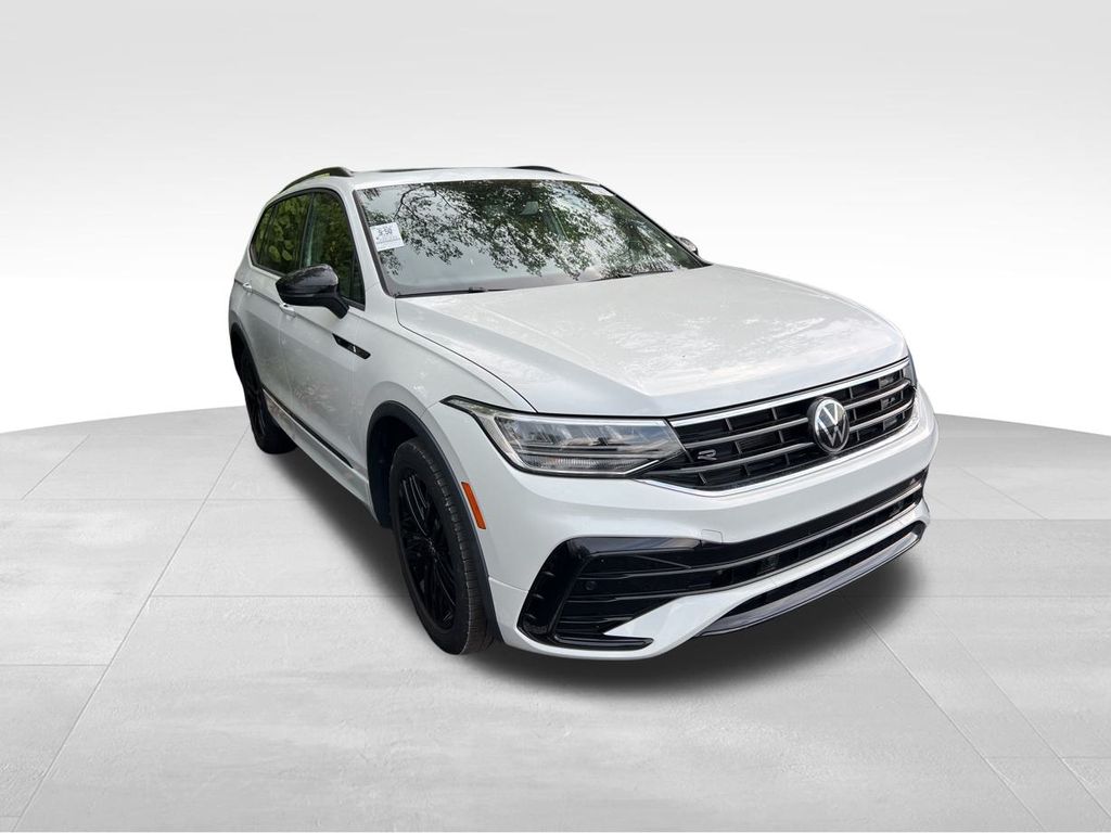2022 Volkswagen Tiguan SE R-Line Black photo 2