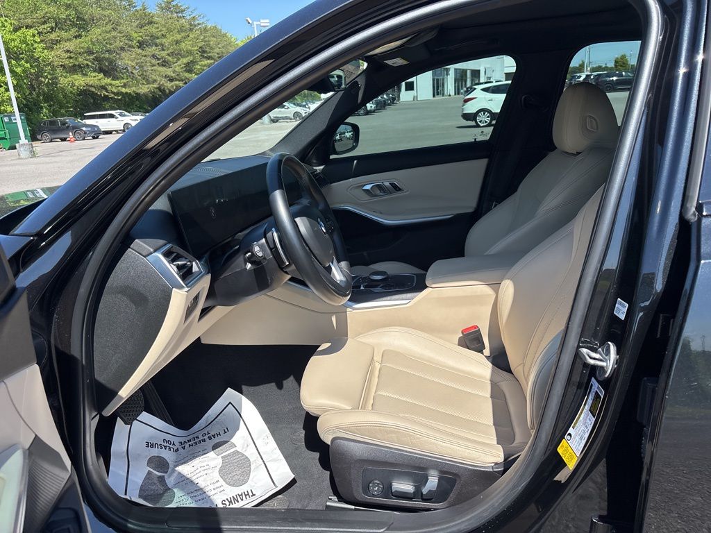 2023 BMW 3 Series 330i - Photo 15
