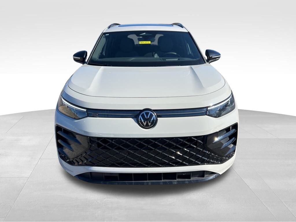 New 2026 Volkswagen Tiguan 2.0T SE R-Line Black SUV