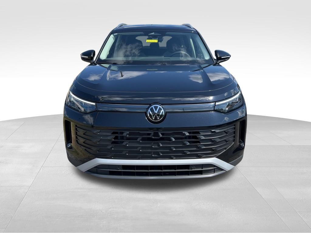 2025 Volkswagen Tiguan S photo 2