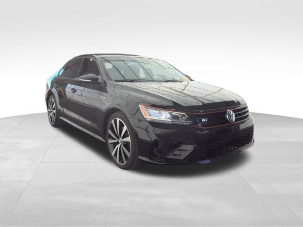 Used 2018 Volkswagen Passat 3.6L V6 GT Sedan