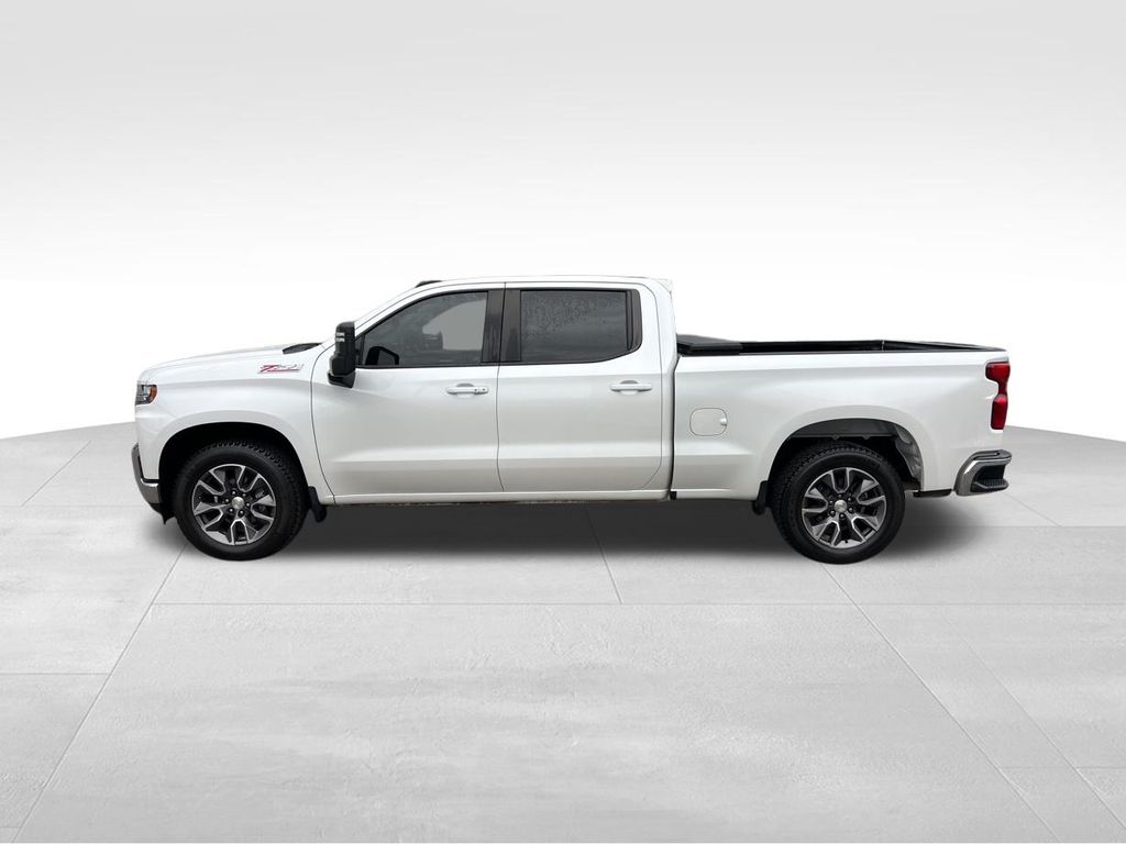 2020 Chevrolet Silverado 1500 LT photo 3