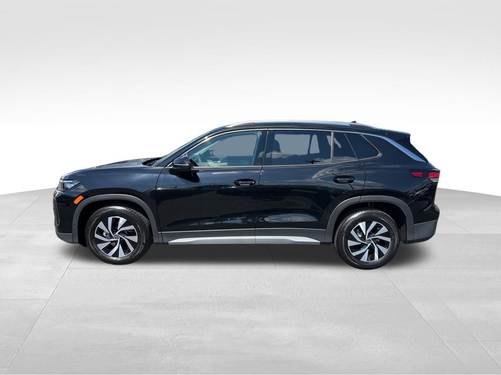 2025 Volkswagen Tiguan S photo 3