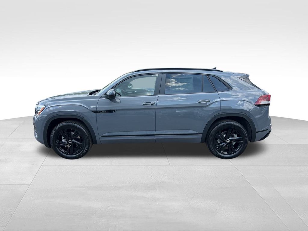 2026 Volkswagen Atlas Cross Sport SEL R-Line photo 3