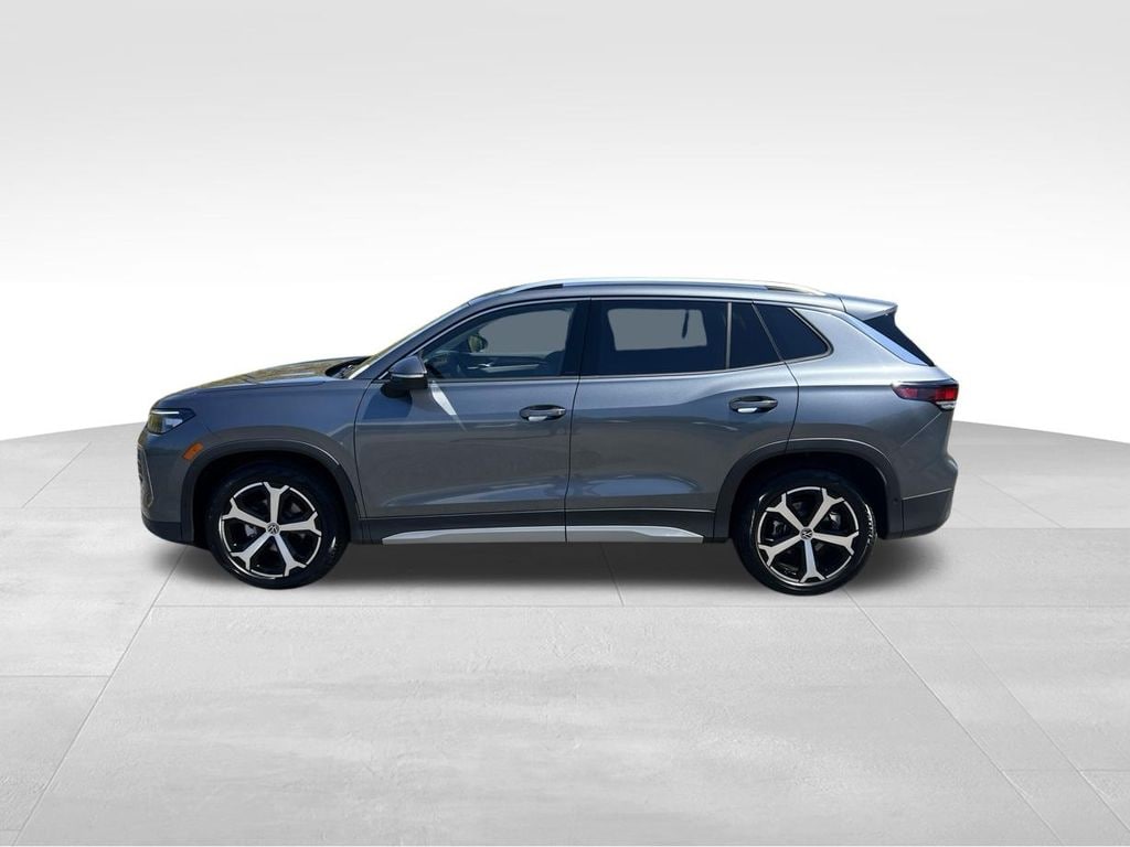 New 2026 Volkswagen Tiguan SE SUV