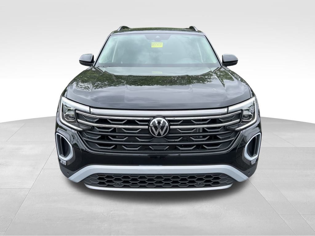 2025 Volkswagen Atlas Peak Edition SE photo 2