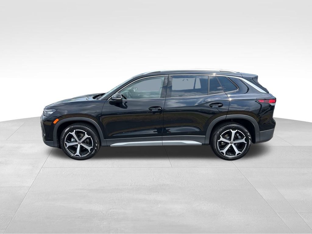 2025 Volkswagen Tiguan SE photo 3