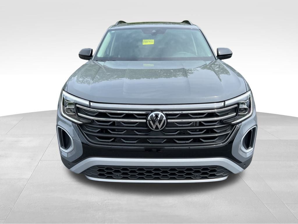 2025 Volkswagen Atlas Peak Edition SE photo 2