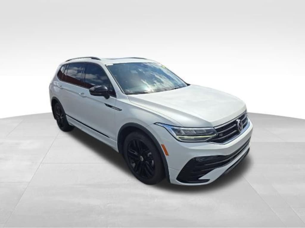 Used 2022 Volkswagen Tiguan 2.0T SE R-Line Black SUV