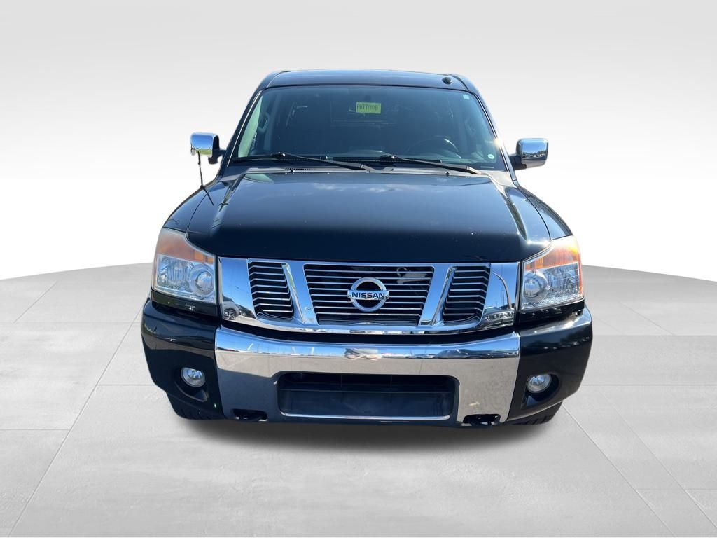2015 Nissan Titan SV photo 2