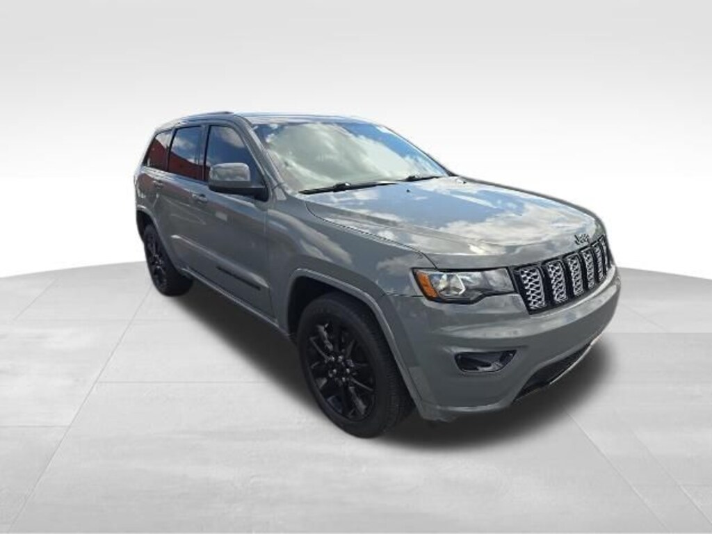 Used 2021 Jeep Grand Cherokee Laredo SUV