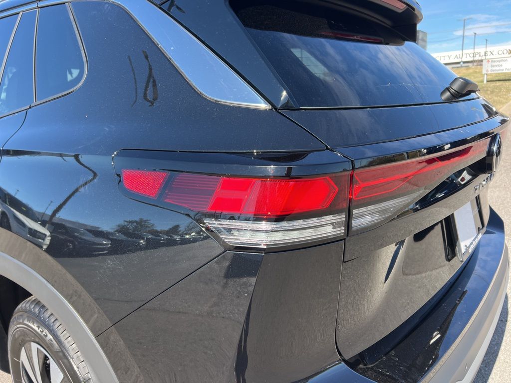 2026 Volkswagen Tiguan S - Photo 13
