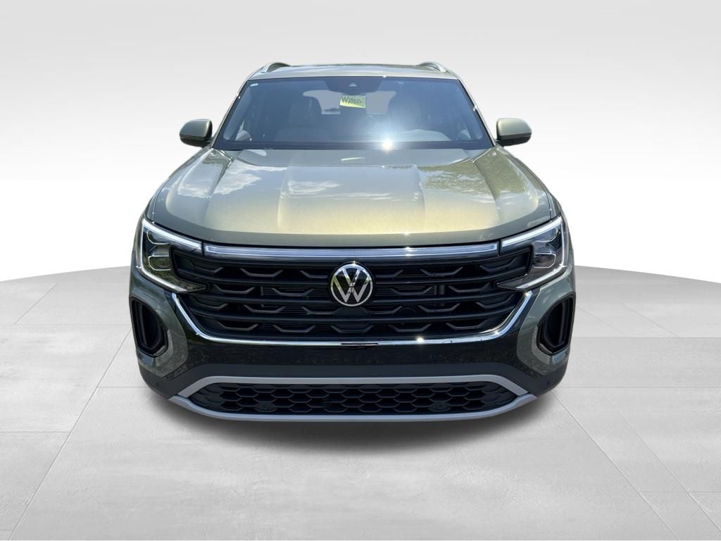 New 2026 Volkswagen Atlas Cross Sport 2.0T SE w/Technology SUV