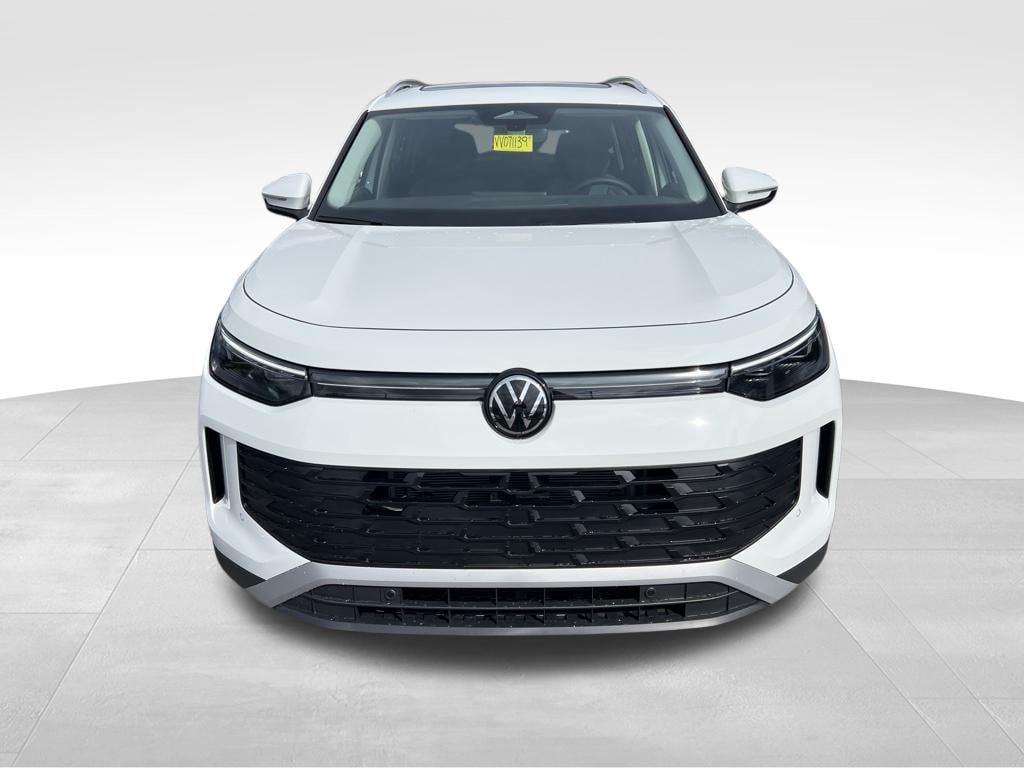 New 2025 Volkswagen Tiguan 2.0T SE SUV