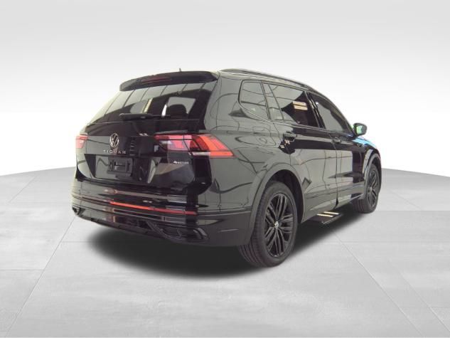 2022 Volkswagen Tiguan SE R-Line Black photo 3