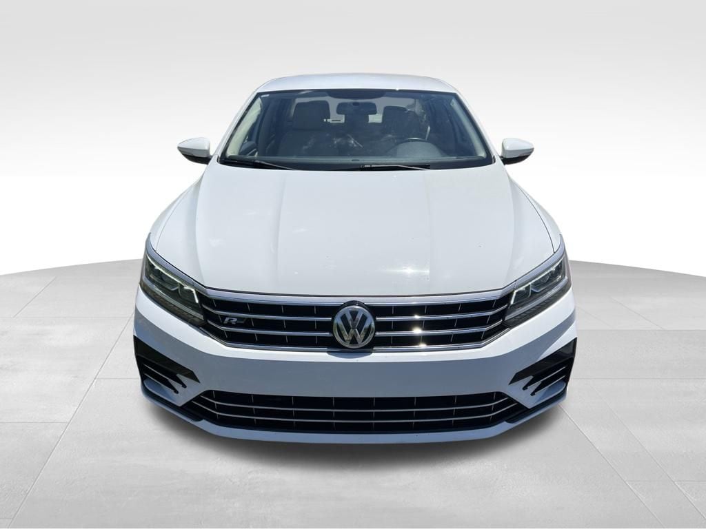 Used 2017 Volkswagen Passat 1.8T R-Line Sedan