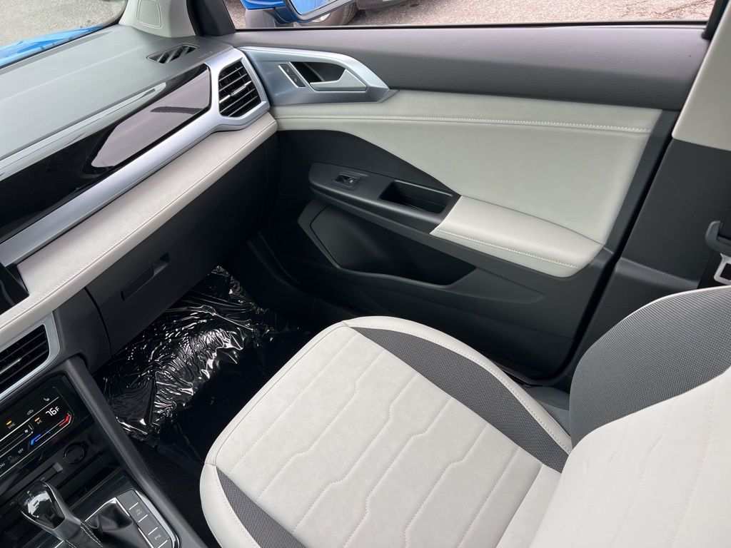 2026 Volkswagen Taos SE - Photo 27