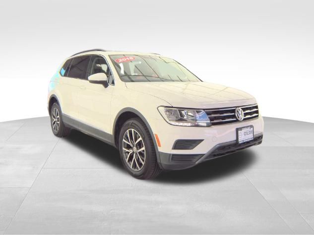 2018 Volkswagen Tiguan SE photo 2