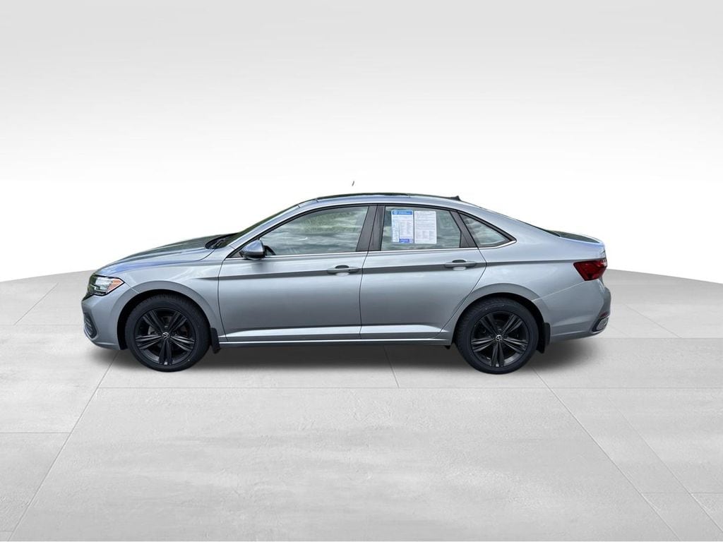 Certified 2022 Volkswagen Jetta 1.5T SE Sedan