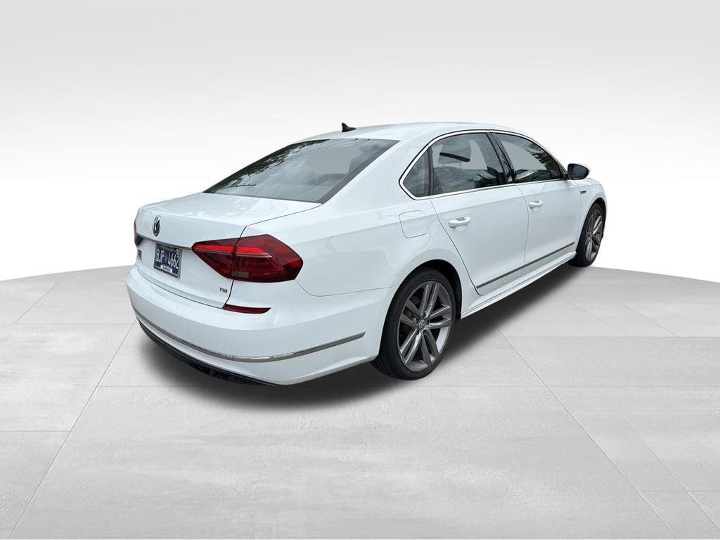 Used 2017 Volkswagen Passat 1.8T R-Line Sedan