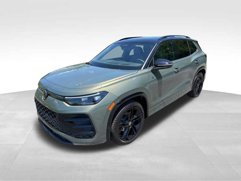 New 2026 Volkswagen Tiguan 2.0T SE R-Line Black SUV
