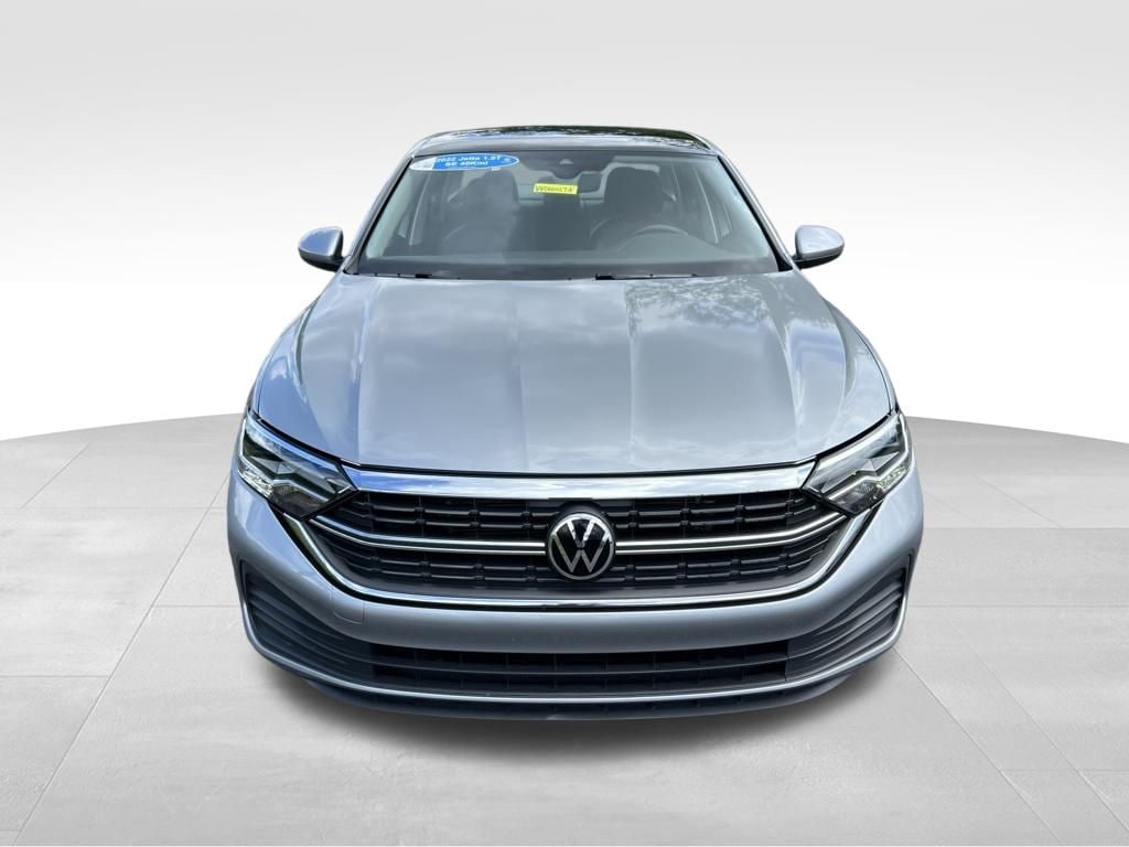 Certified 2022 Volkswagen Jetta 1.5T SE Sedan