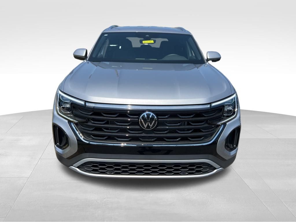 2026 Volkswagen Atlas Cross Sport SE photo 2