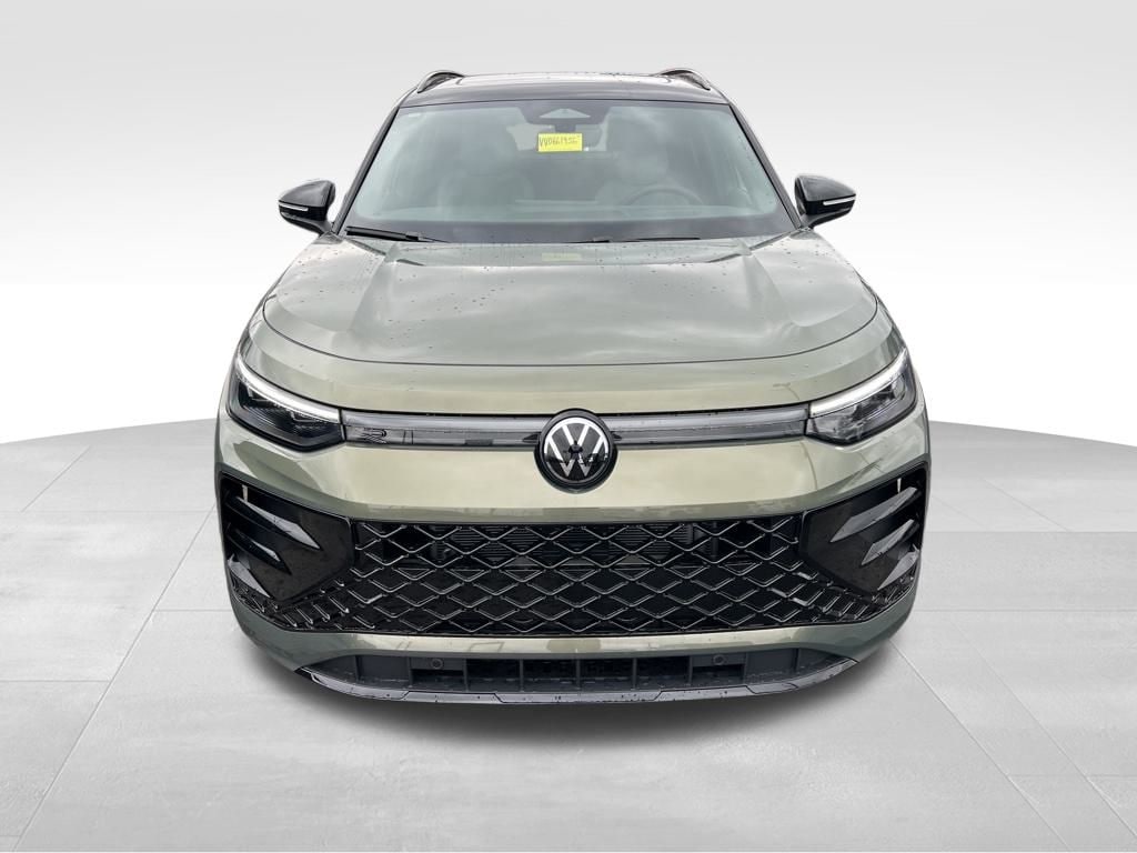 New 2026 Volkswagen Tiguan 2.0T SE R-Line Black SUV