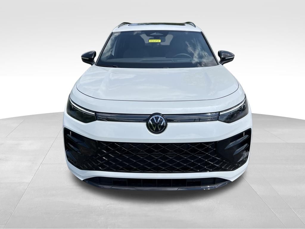 New 2026 Volkswagen Tiguan 2.0T SE R-Line Black SUV