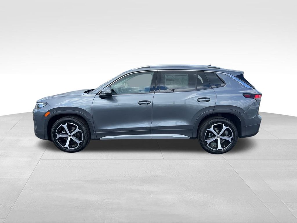 2025 Volkswagen Tiguan SE photo 3