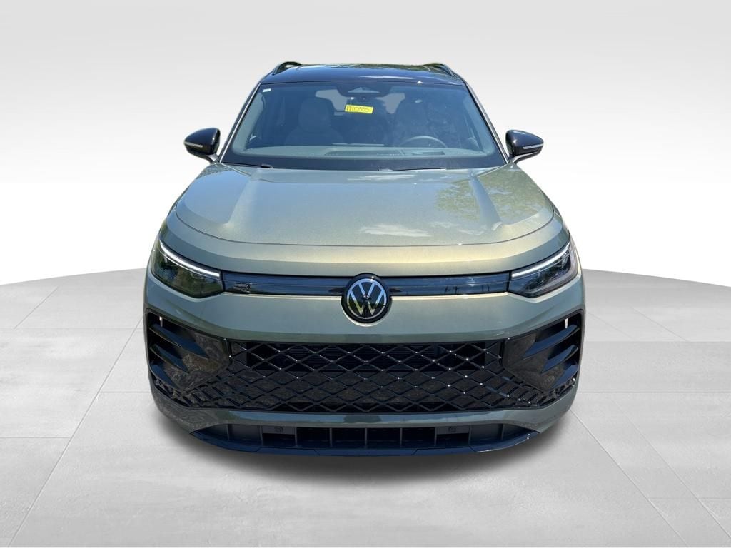 New 2026 Volkswagen Tiguan 2.0T SE R-Line Black SUV