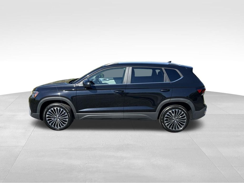 New 2026 Volkswagen Taos 1.5T SE SUV