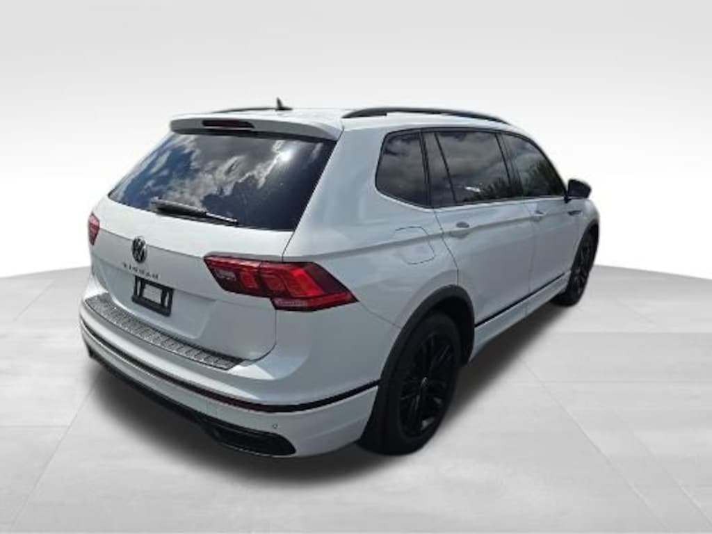 Used 2022 Volkswagen Tiguan 2.0T SE R-Line Black SUV